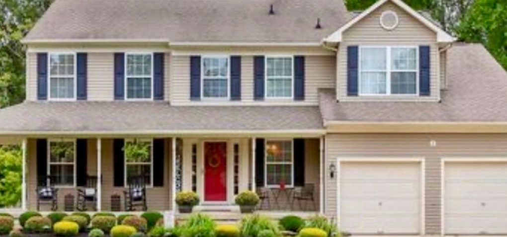 House that needs new roof